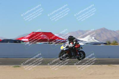 media/Nov-06-2023-Moto Forza (Mon) [[ce023d0744]]/4-Beginner Group/Session 4 (Finish Line Checker)/